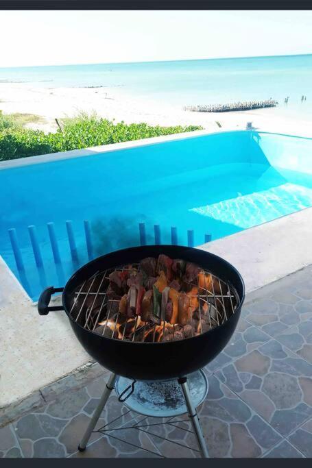 La Casa Amarilla Frente Al Mar Villa Chelem Kültér fotó