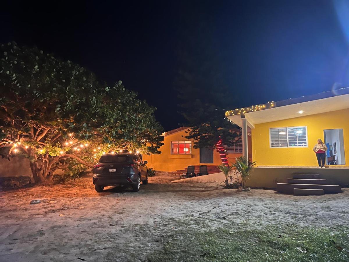 La Casa Amarilla Frente Al Mar Villa Chelem Kültér fotó